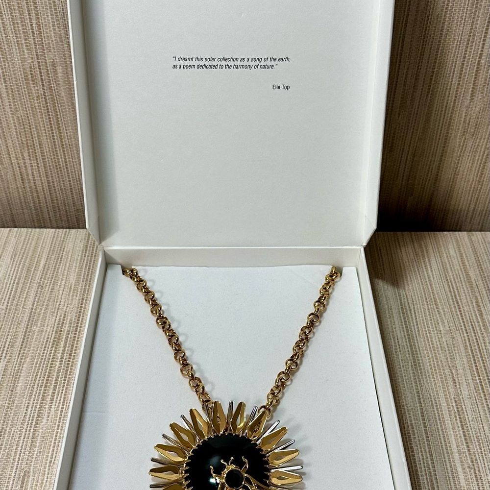 Elie Top x Zara Gold & Black Sunflower & Bee Large Pendant Statement Necklace